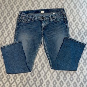 Silver jeans capris! (Style-Frances)